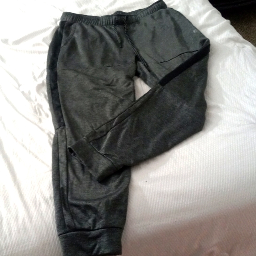Large pair of pocketed sweats/ running pants